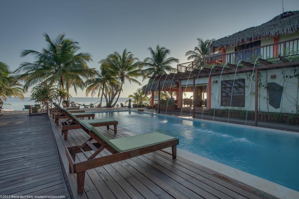 Robert'S Grove Beach Resort Placencia Exterior photo