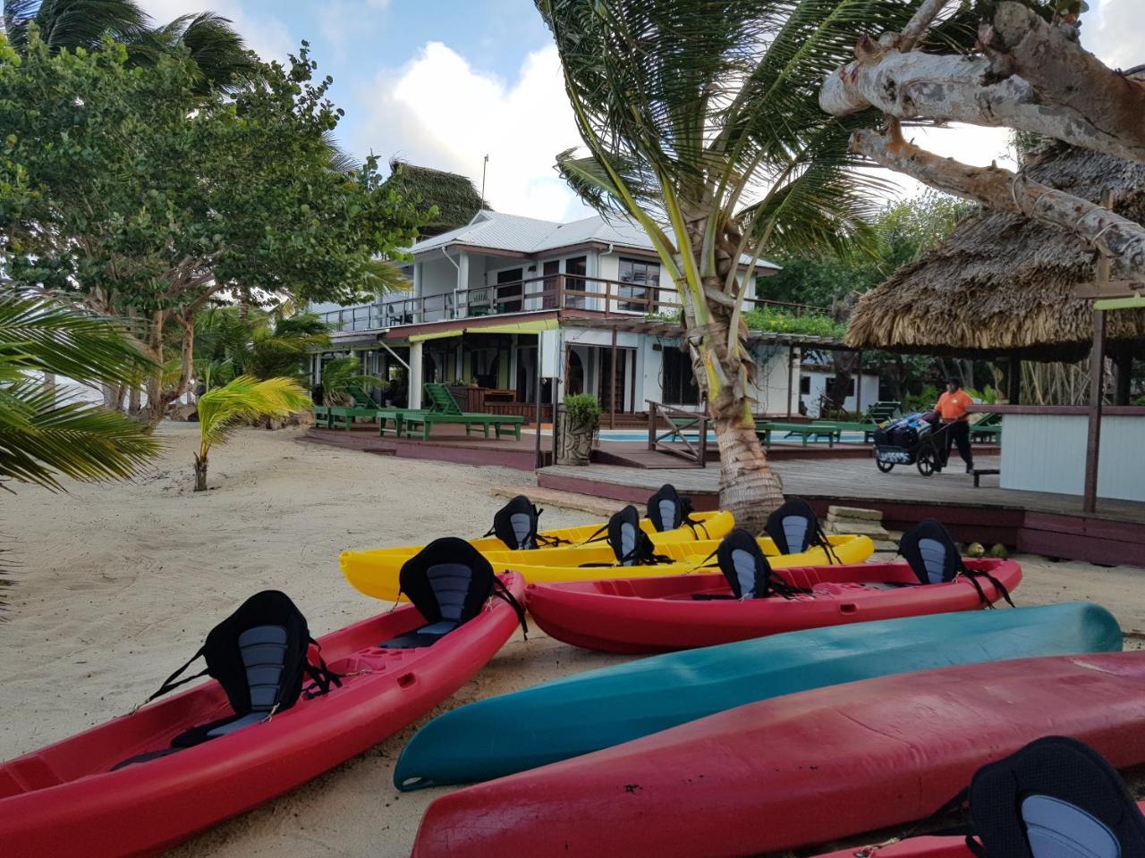 Robert'S Grove Beach Resort Placencia Exterior photo